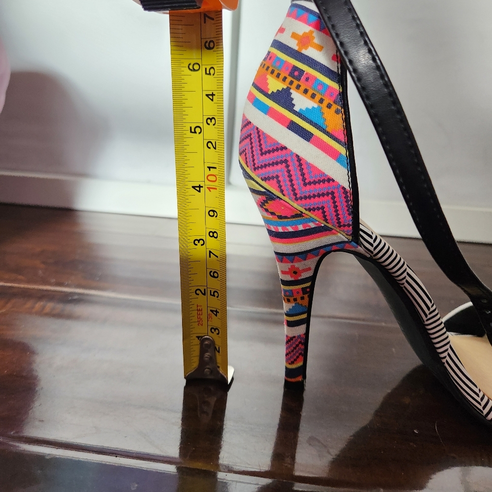 Chinese Laundry Multicolor Aztec Print Heels Size 8 - Picture 9 of 10